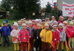 Przemarsz dzieci ulicami Ozorkowa.